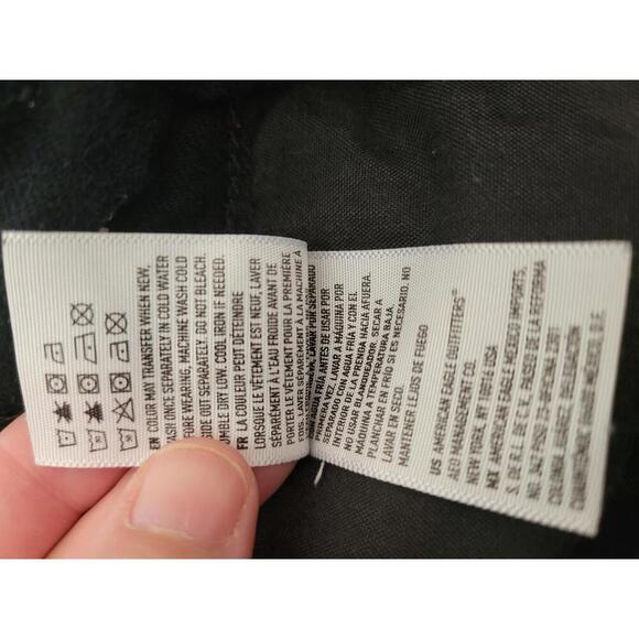 American Eagle Outfitters size 2 black distressed hi-rise festival jean shorts - Picture 7 of 7